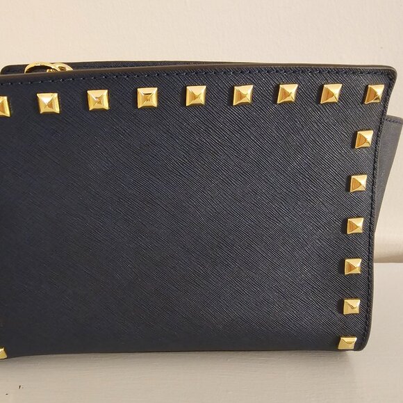 MICHAEL Michael Kors Selma Stud Medium Messenger - Picture 4 of 12